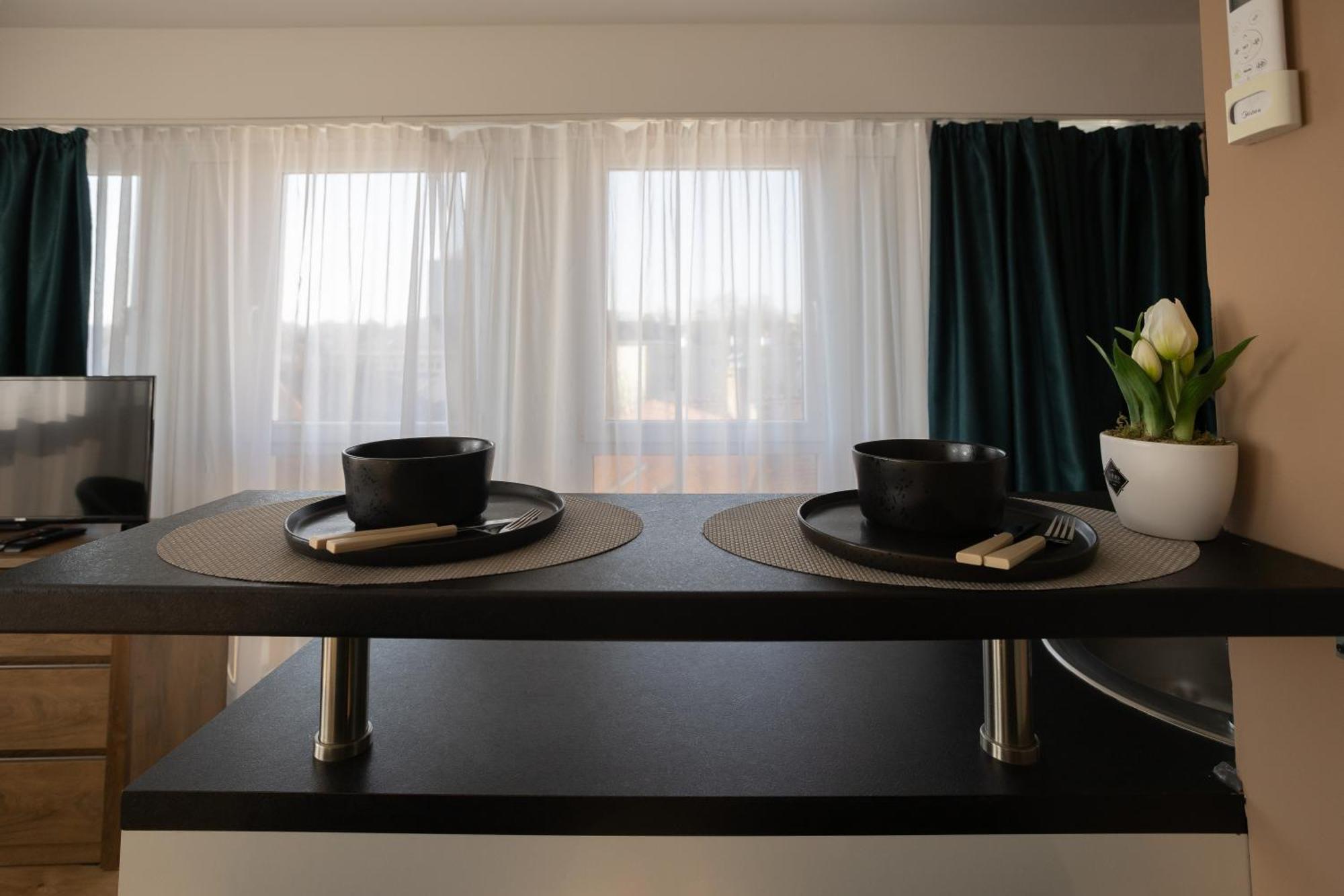 Hellowine Apartman II Eger Exterior foto